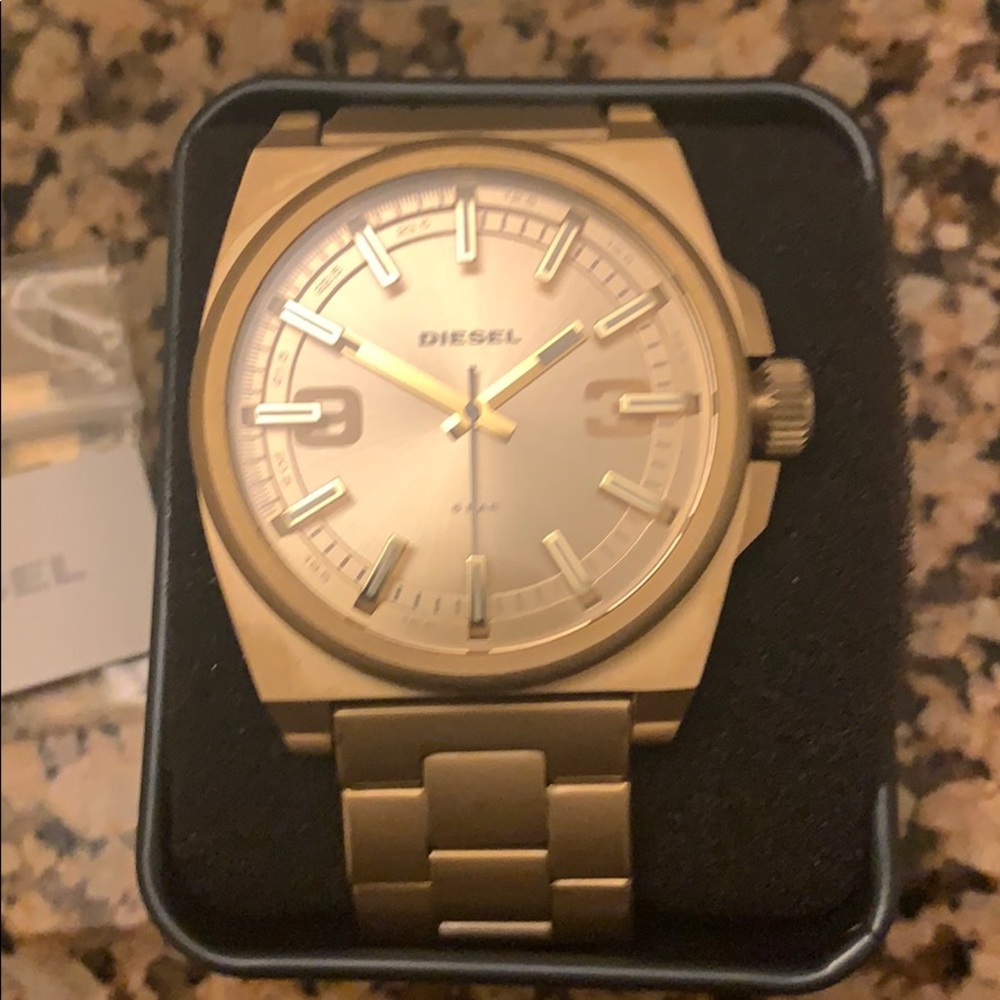 Brand new Diesel watch gold